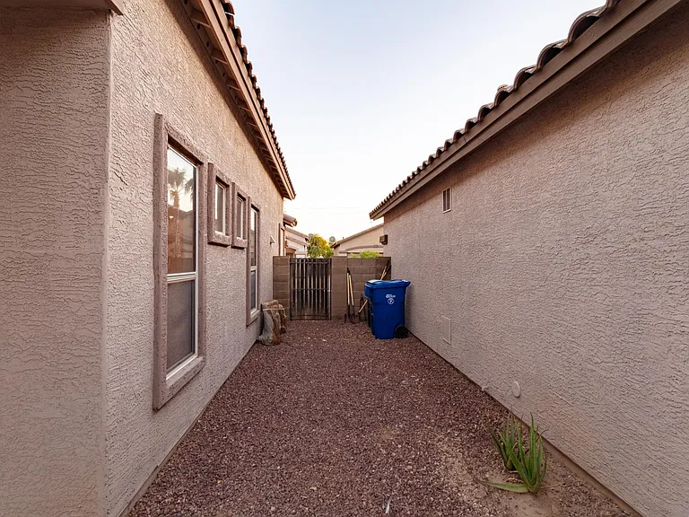 8802 E University Dr — Photo 17