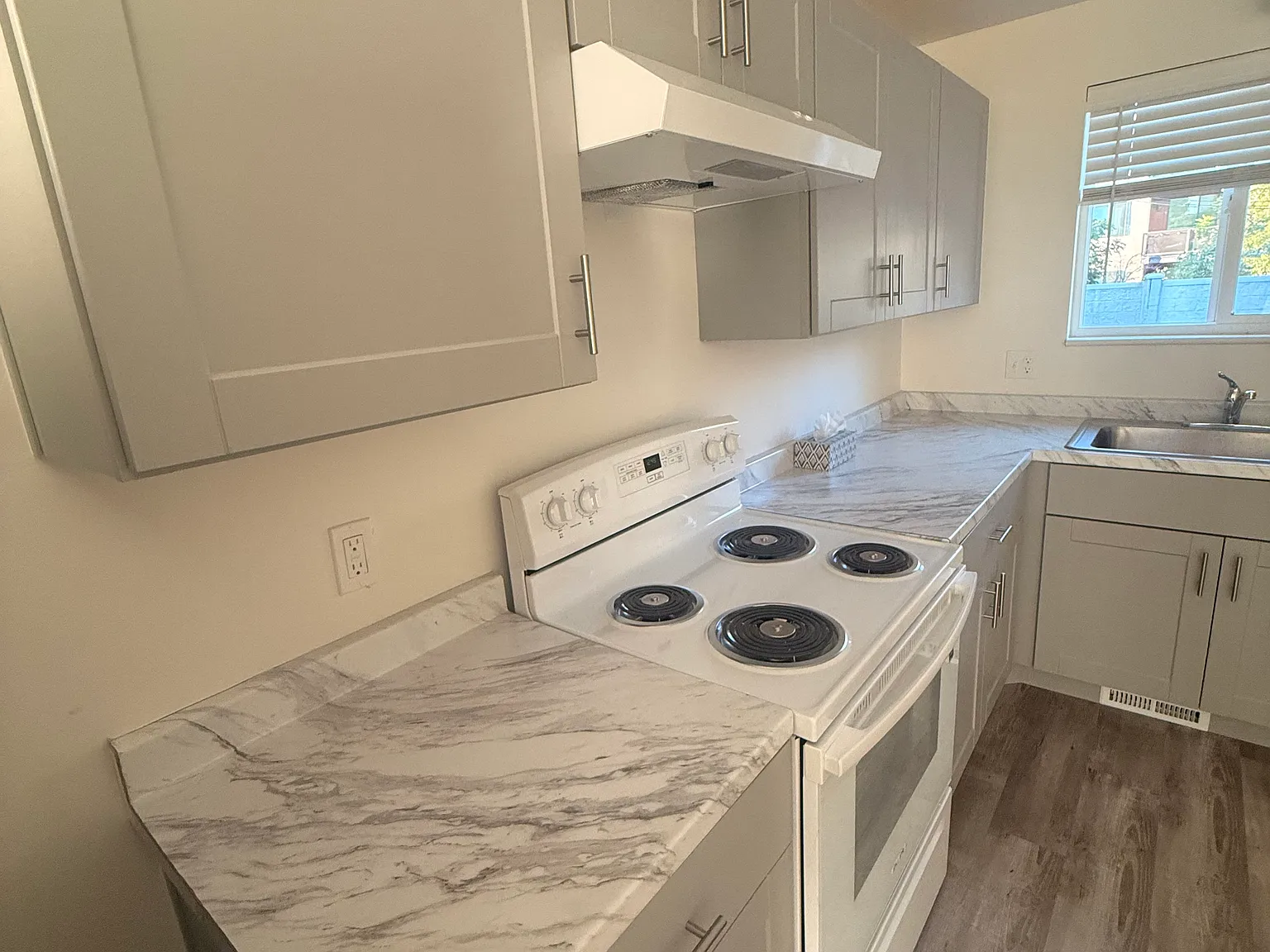 4 bed, 1800 sqft, $2,800 — Photo 3