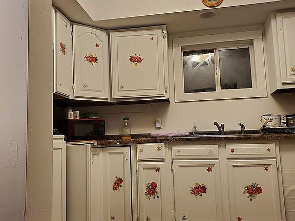 2nd image of 708 S Hayford Ave