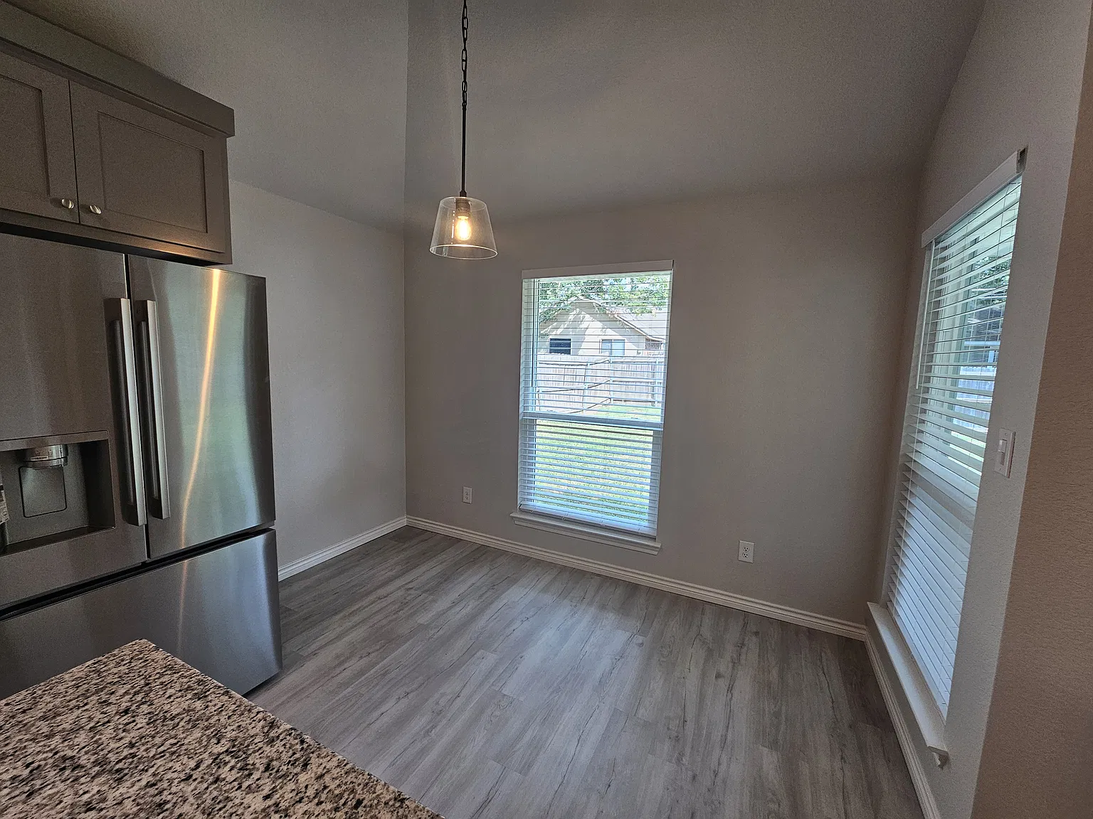 4 bed, 1799 sqft, $2,325 — Photo 4