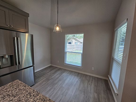 4th image of 6223 Minuteman Ln