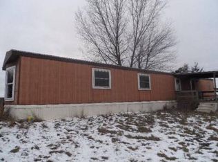 884 Bishop Rd, Sterling, MI 48659