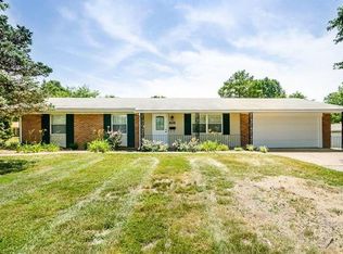 416 Chevy Chase Dr, Belleville, IL 62223