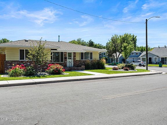 2nd image of 1590 York Way
