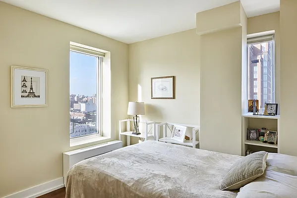 Sold by Warburg | media 23