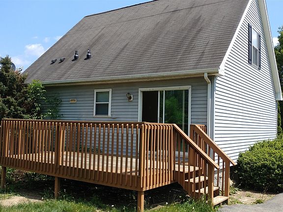 2nd image of 120 Cullen Ct
