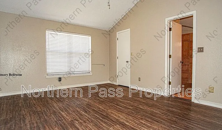 4553 General Maloney Cir — Photo 17