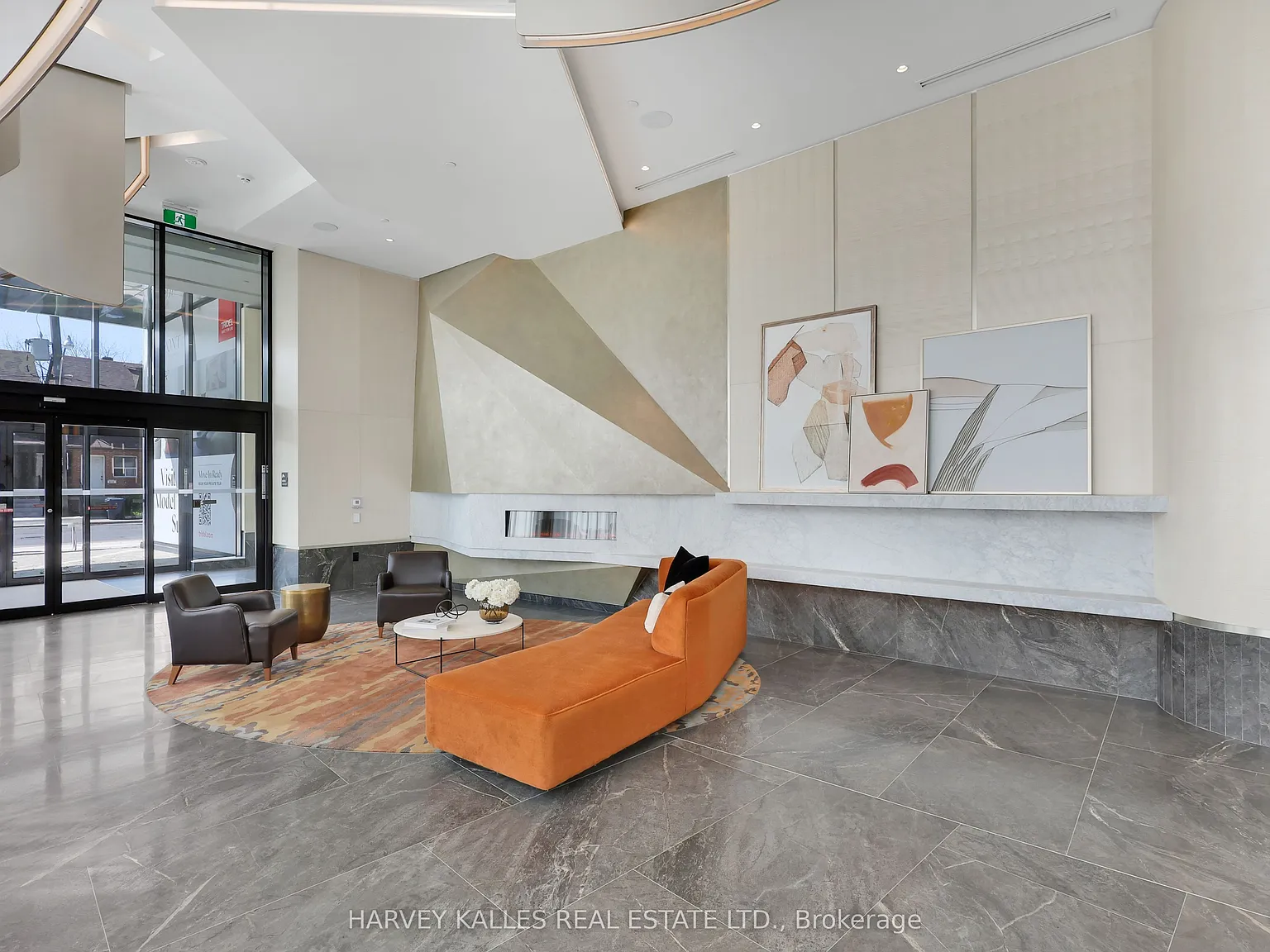 The Dupont Condos — Photo 3