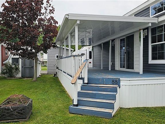 3rd image of 274 Front Rd #88