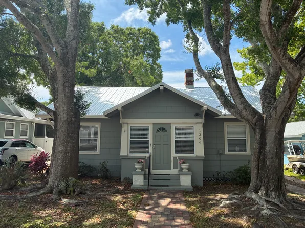 1306 E Boyer St, Tarpon Springs, FL 34689