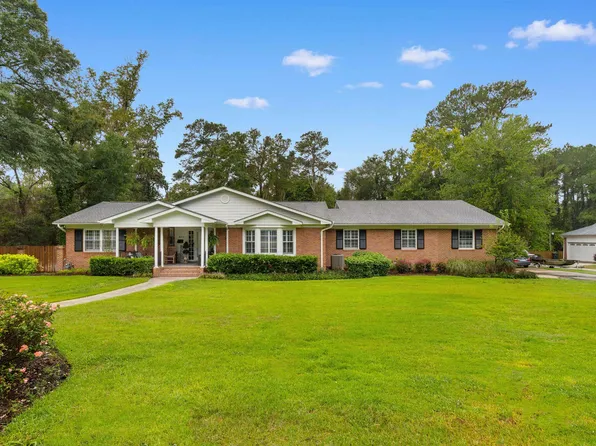 803 Woodland Dr., Kingstree, SC 29556