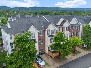 114 Featherstone Pl, Frederick, MD 21702