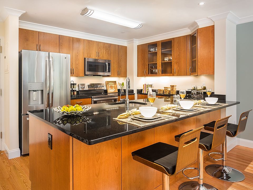 1443 Beacon - Kitchen