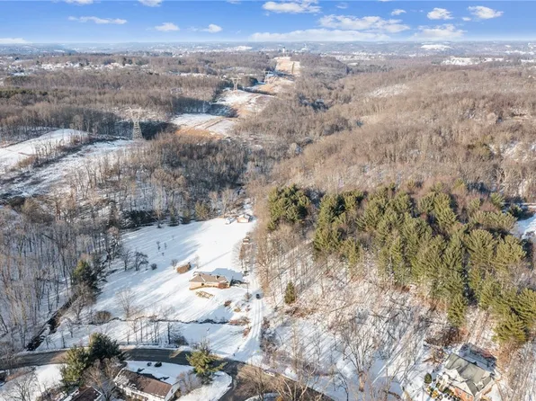 0 Center Grange Rd, Monaca, PA 15061