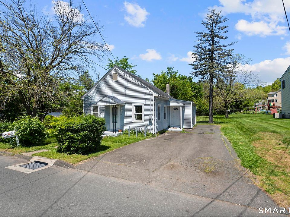 1st image of 121 East Barber Street
