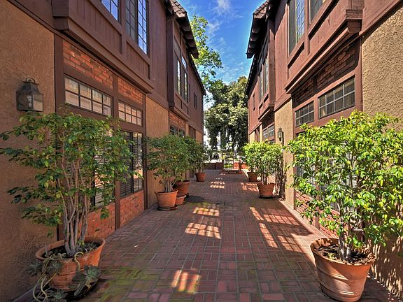 2nd image of 4348 Coldwater Canyon Ave APT A