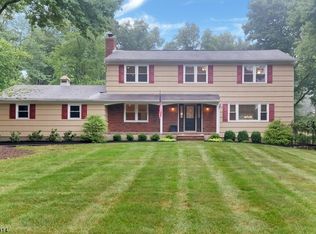 3 Winslow Dr, Martinsville, NJ 08836