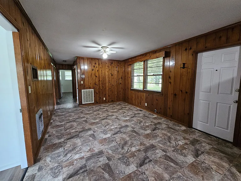 1106 Bel Aire Dr — Photo 8