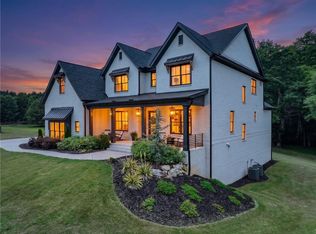 566 Versailles Dr, Auburn, GA 30011