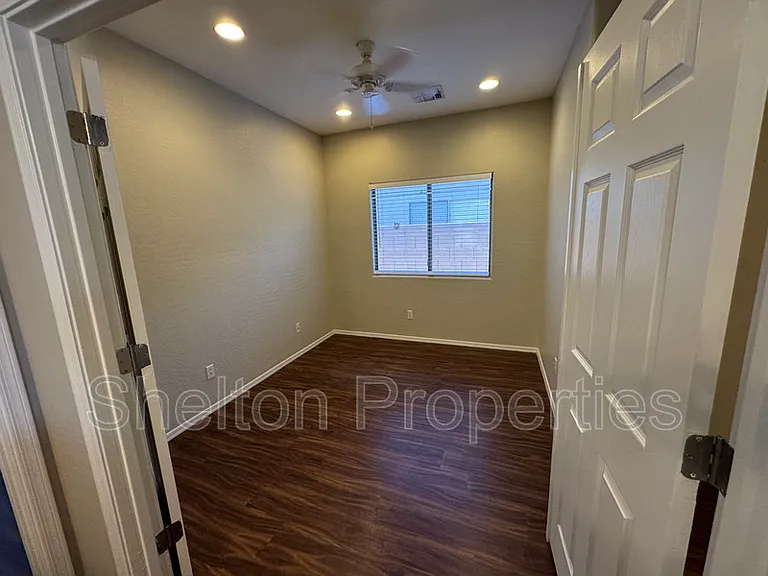 12913 W Corrine Dr — Photo 7