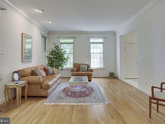 5th image of 9217 Fall River Ln
