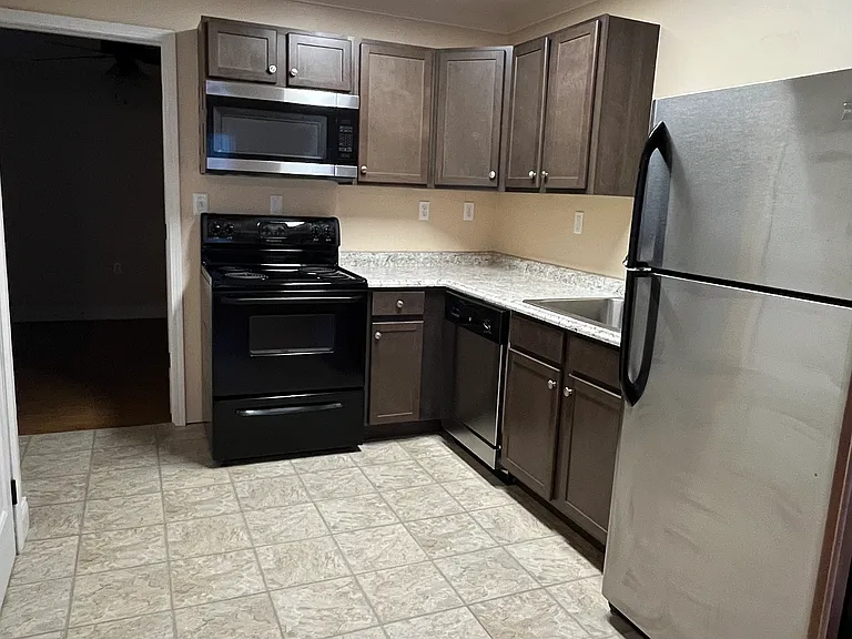 203 N Broach St #B — Photo 3