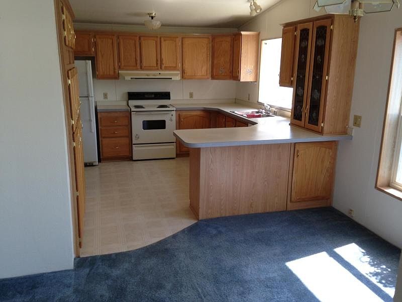 2nd image of 211 Pace Dr Unit 38
