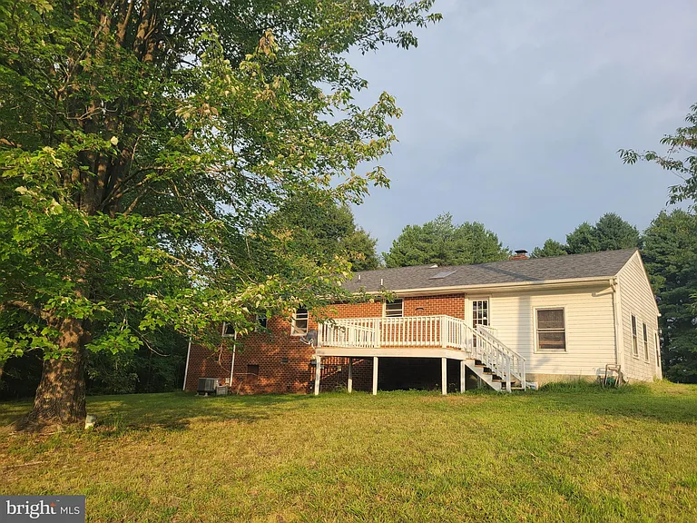 90 Parrish Ln — Photo 16