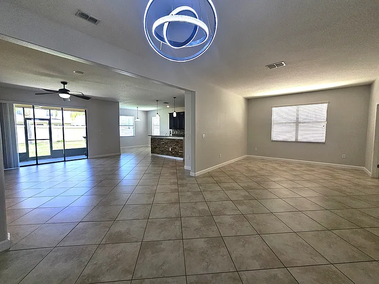 2718 Atherton Dr — Photo 8