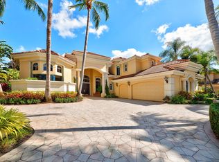 116 Saint Martin Dr, Palm Beach Gardens, FL 33418