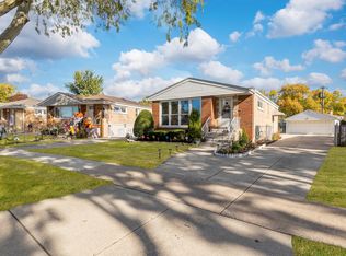 4856 Wick Dr, Oak Lawn, IL 60453
