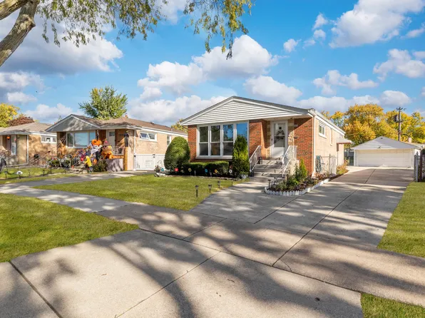 4856 Wick Dr, Oak Lawn, IL 60453