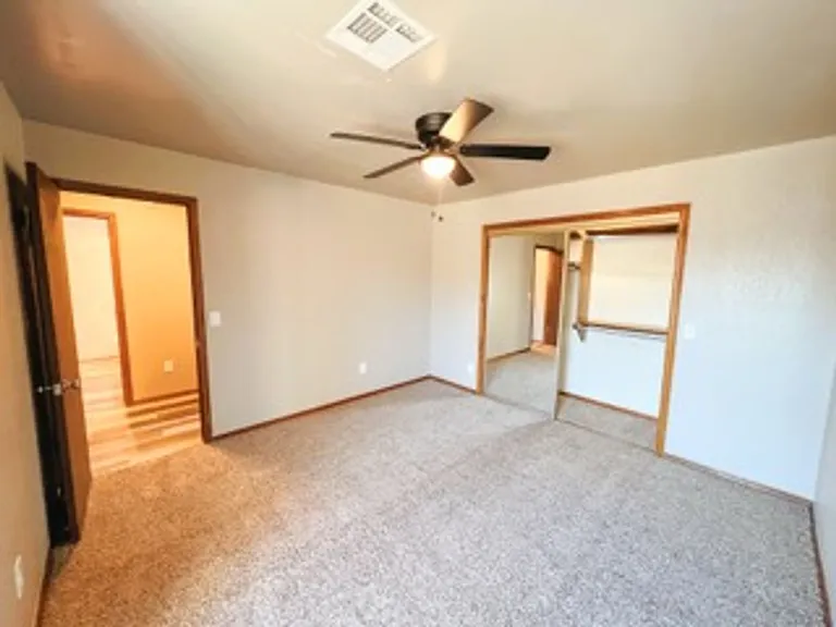 213 Woodbridge Cir — Photo 20