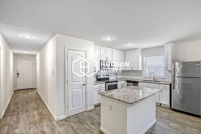 2912 Emma Ln — Photo 6