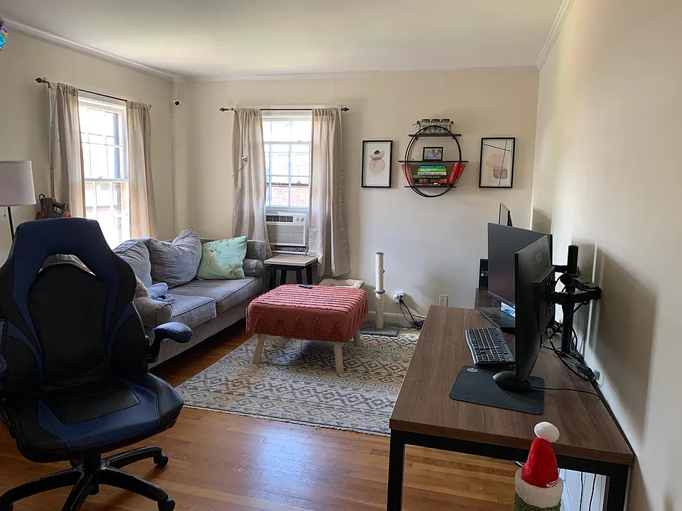 8 Garden Ct #4