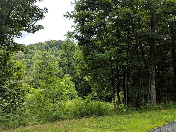 2nd image of 28 Trillium Ln #C-1