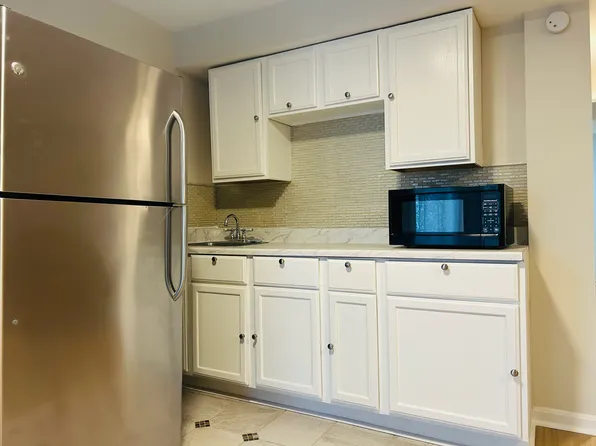 (undisclosed Address), Dumfries, VA 22026