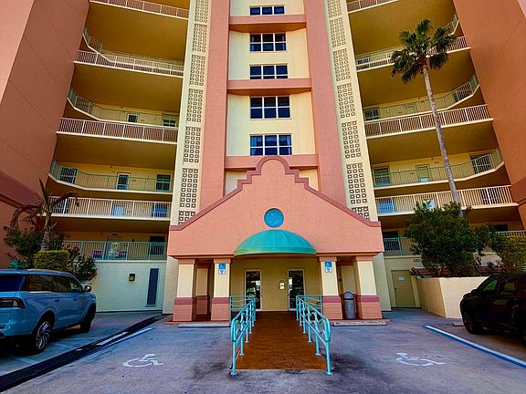 5th image of 102 Riverside Dr APT 203