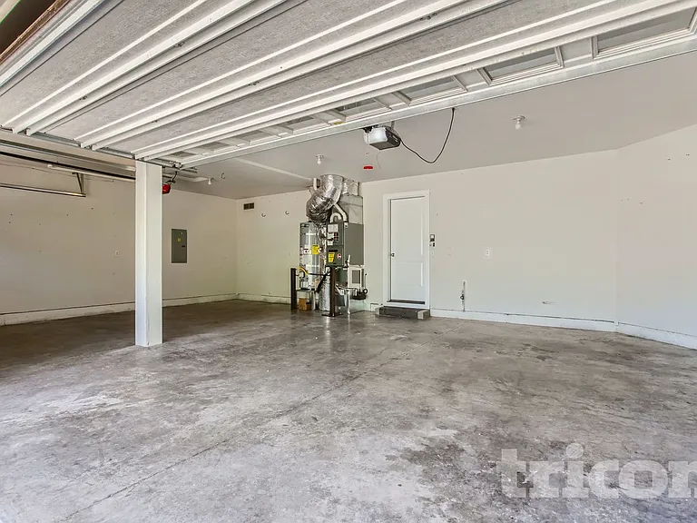 15805 NE 79th St — Photo 6