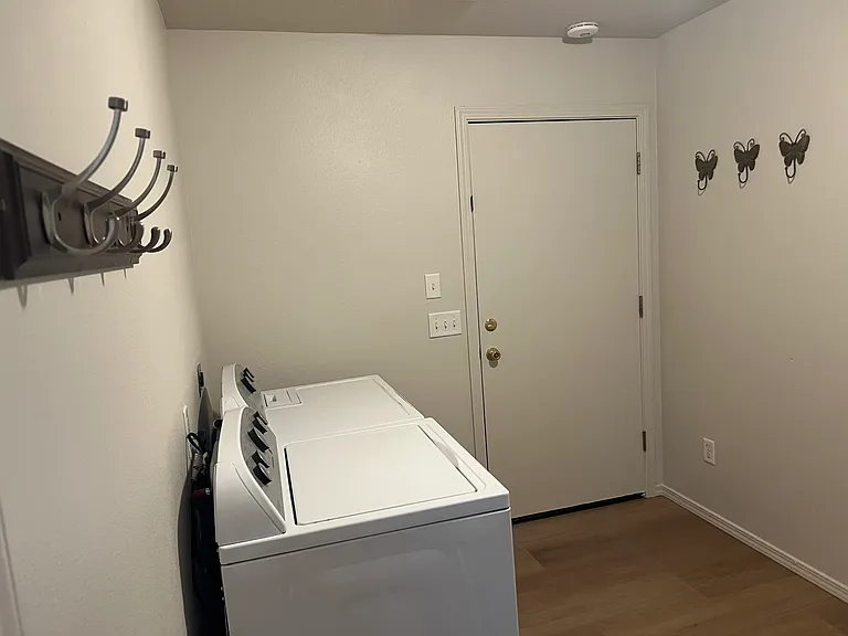 410B Columbia St — Photo 11