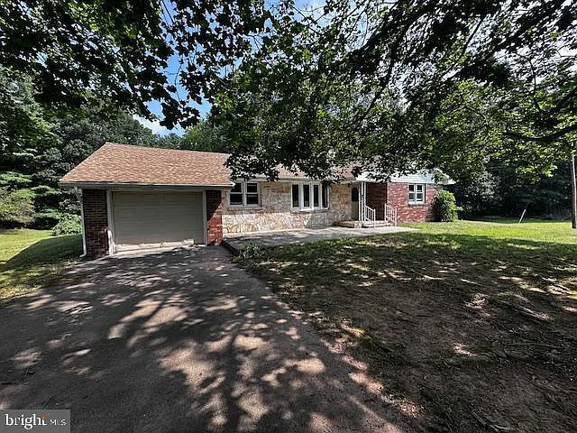 1217 Barton Rd photo 1