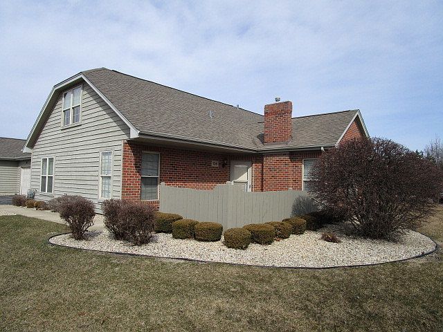 1st image of 106 E 162nd Pl