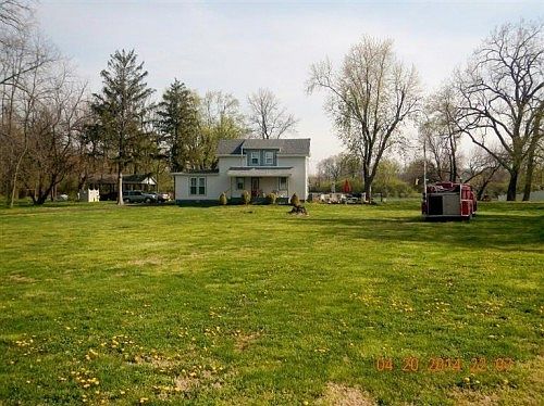 2nd image of 2551 Ramona Ln
