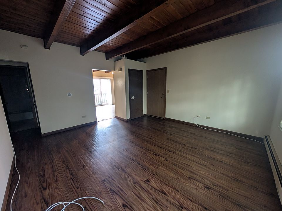 Living room and kitchen entrance