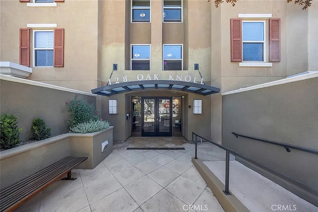 3 bed, 1390 sqft, $3,800 — Photo 3