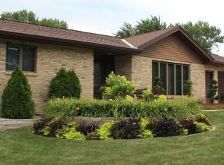 235 12th St SW, Le Mars, IA 51031