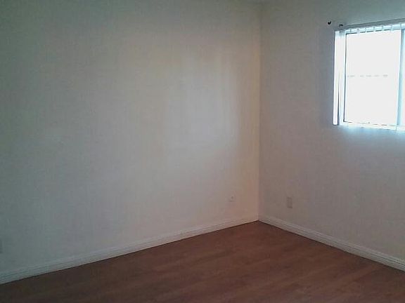 5th image of 5850 Lexington Ave APT 207
