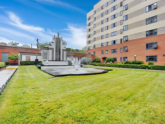 5th image of 5048 N Marine Dr #E6