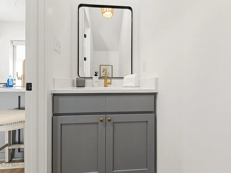 206 Steiner Oaks — Photo 13