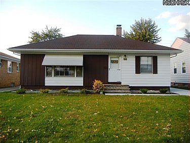 1st image of 131 Willard Ave